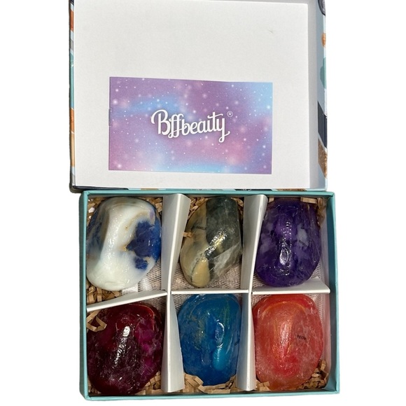BFF Beauty 6 Piece Scented Hand Face Body Bar Soap Gift Set Gemstone Rock New - Picture 5 of 8
